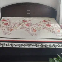 تخت و آینه دراور