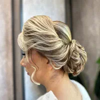 دستیار حرفه ای و مبتدی نیازمندیم