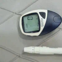 دستگاه تست قند خون
