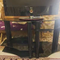 تلویزیون و میز تلویزیون LG