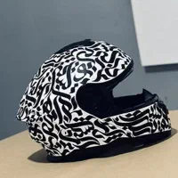 طراحی و نقاشی انواع کلاه کاسکت و بدنه خودرو