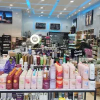 استخدام فروشنده رنگ مو و ترکیب کار رنگ مو