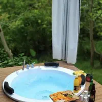 اجاره کلبه تک خواب جکوزی دار شیک در ماسال