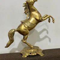 اسب برنزی
