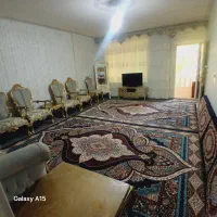 دوتخته فرش سورمه ای  نه متری درحد نو.قیمت۴۰ میلیون