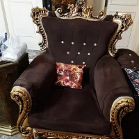 مبلمان سلطنتی۷نفره +ناهارخوری ۶نفره و۲عددمبل راحتی
