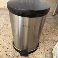 سطل زباله و برنج
