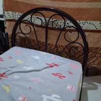 دوعدد تخت یک نفره باتشک
