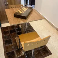 میز و دو عدد صندلی کانتری کاملا نو