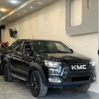 کی ام سی T8مدل ۴۰۱با لوازم استثنایی