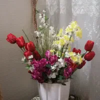 گلدان گل های مصنوعی