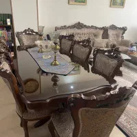 میز نهار خوری هست نفره