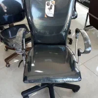 صندلی اداری جک دار شرکتی در حد
