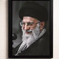 قاب عکس رهبر