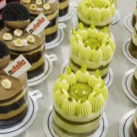 فروشنده قنادی