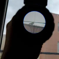 دوربین به همراه پایه