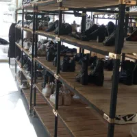 رگال و طبقه کفش و کیف