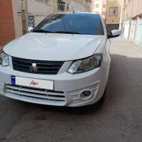 ساینا به شدت خونگی و کم کار و سالم