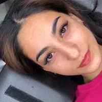 خدمات تخصصی  اکستنشن مژه با ۲۰ درصد تخفیف