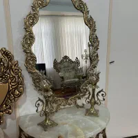 اینه و شمعدان برنز کاملا نو و سالم به همراه شمعدان