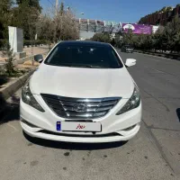 فروش خودرو سواری سوناتا ۲۰۱۲رنگ سفید صدفی