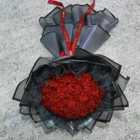 دسته گل رز دور تور 30شاخه