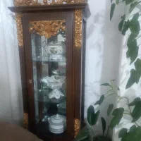 بوفه تمیزی در حد نو ظرفهای داخل فروشی نیست
