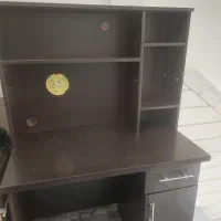 میز تحریر و کامیپوتر