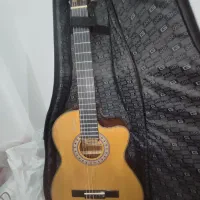گیتار والنسیا