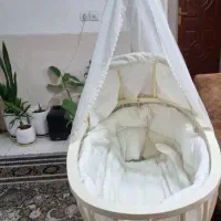 تخت گهواره ای نوزاد