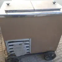 یخچال بستنی چرخ دار