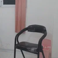 دو عدد صندلی