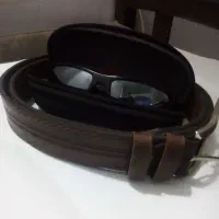 عینک آفتابی و کمربند چرمی نو