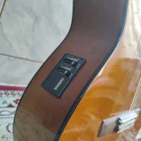 فروش گیتار یاماها c40