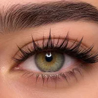 اکستنشن مژه به صورت حرفه ای