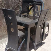 میز ناهار خوری تمیز