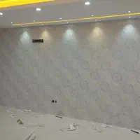 نصب کاغذ دیواری پوستر تاشو به صورت حرفه ای