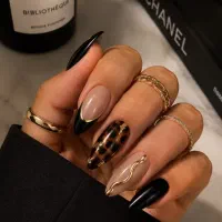 برای کاشت به مدل نیازمندیم