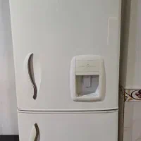 یخچال نیمه فریزر