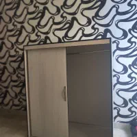 کمد و تخت و کتابخانه