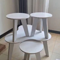 میز و گلمیز گرد سفید