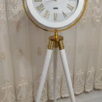 ساعت ایستاده