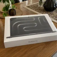 مک‌بوک پرو ۱۶ اینچ M5 Max/48GB/2TB آکبند پلمپ