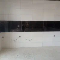 خاهان شاگرد کاشی کاری هستم