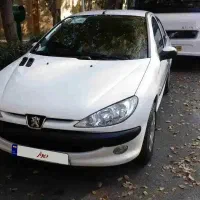 پژو 206 صندوقدار V8 مدل 99 پلمپ بی رنگ
