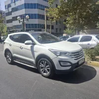 نیازمند اجاره یک دستگاه خودروی سانتافه