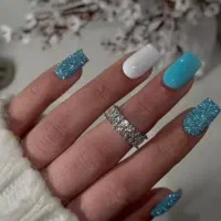 کاشت و ترمیم ناخن    و کلیه خدمات زیبایی