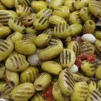 زیتون کبابی در روغن زیتون