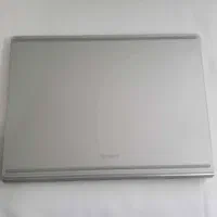 درب پشت سرفیس بوک ۱
