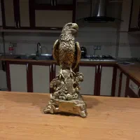 مجسمه عقاب